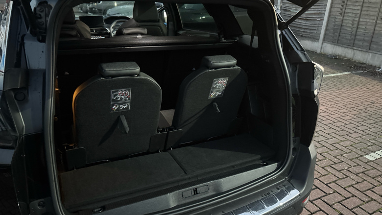 Peugeot 5008 1.2 Hybrid 136 Allure Premium+ 5dr e-DSC6 Petrol Estate